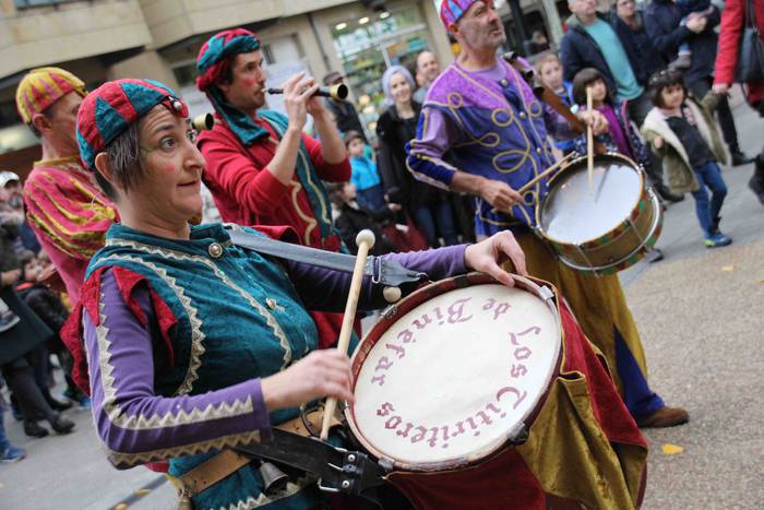 Erdi Arora bidaia, dantzan 2 1575118882738