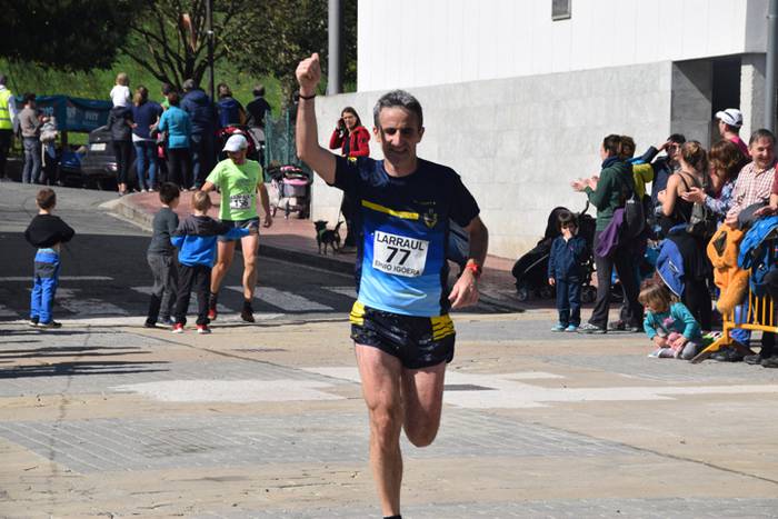 Hassan Ait Chaou eta Maitane 89 1489934088700