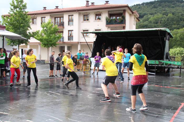 IKAZTEGIETAKO FESTAK 2017. B 28 1502386547700