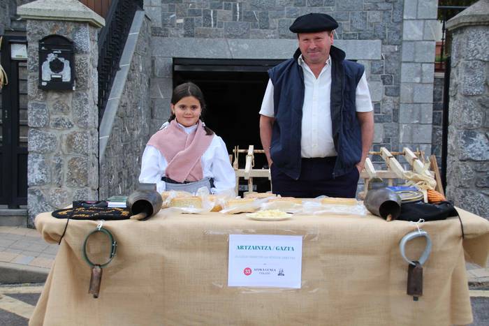 Auzolanaren fruitu, azoka 40 1541961121723