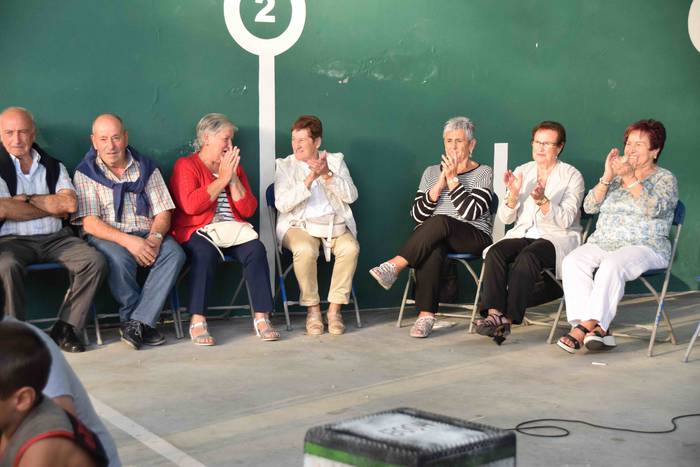 Jakesen ausardia, auzotarren 45 1538330947324