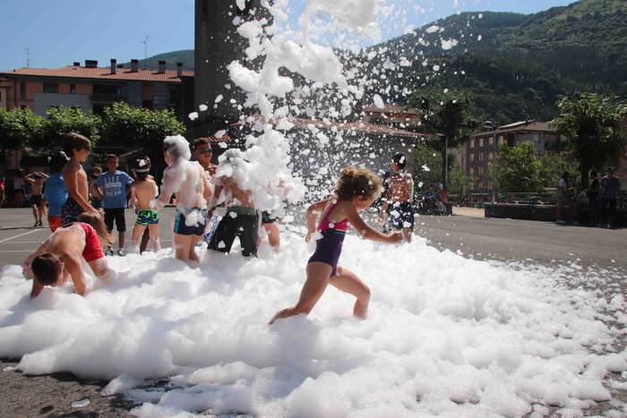 Saharako haurrei harrera egi 69 1530544913866