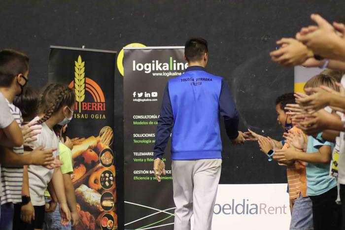 Txapelak jantzi dituzte Amez 30 1632682650491