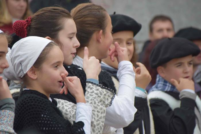 Ibarrako Uzturpe ikastolakoak gabon eskean 53 1545653487473