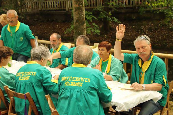 Kuadrillan bazkaltzea bezala 57 1564494493307