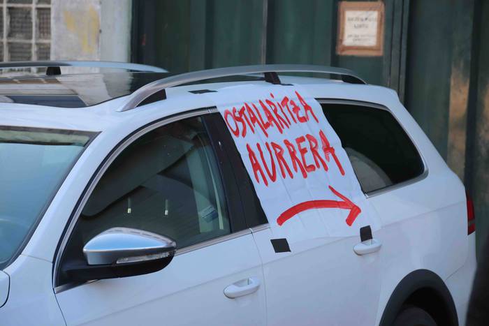 Auto-karabana egin dute osta 5 1610796582816