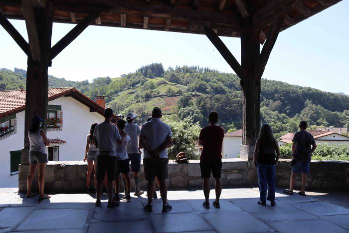 Amezketa, argi ezkutuaren bi 8 1595176127972