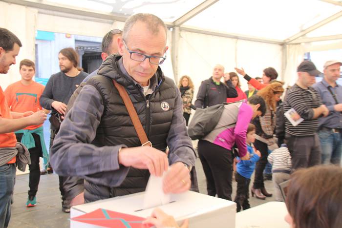 Aurpegi ezagunak bozka emate 38 1489931244269