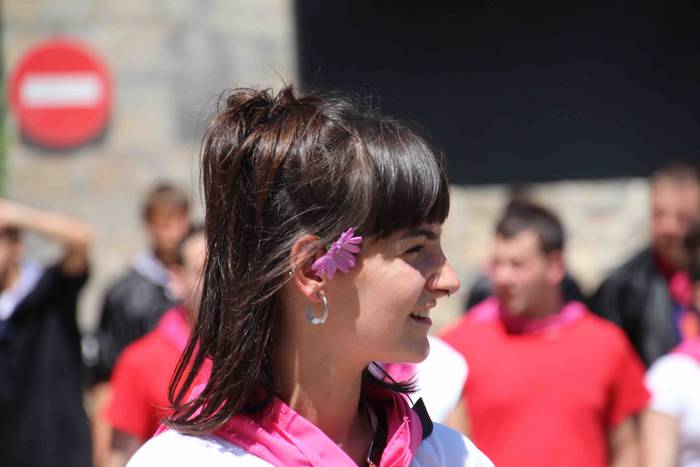 Suziriari aurrea hartu diote 11 1565791745276