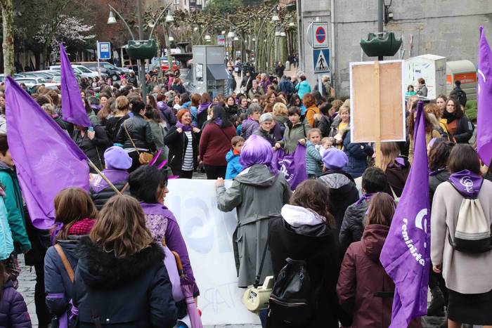 Inoizko mobilizaziorik jende 9 1552060318026