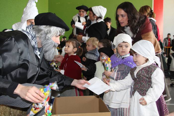 Gabon eskea eta olentzero 2015 82 1450964195985