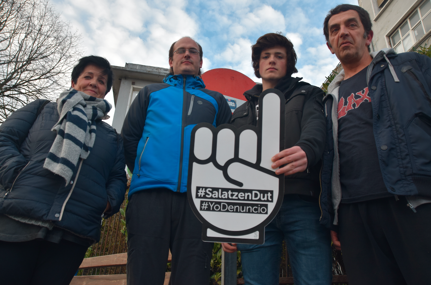 «Manu Azkaratek duen gaixotasuna larria, arraroa eta sendaezina da»