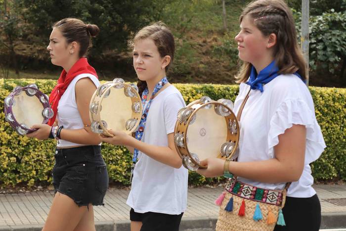 Kalejiraren atzetik eta buru 26 1660214360000