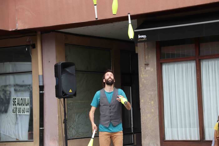 Malabareak eta akrobaziak na 31 1562507124808