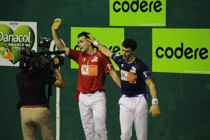 Bi maisu handi, katedralean 46 1571600534169