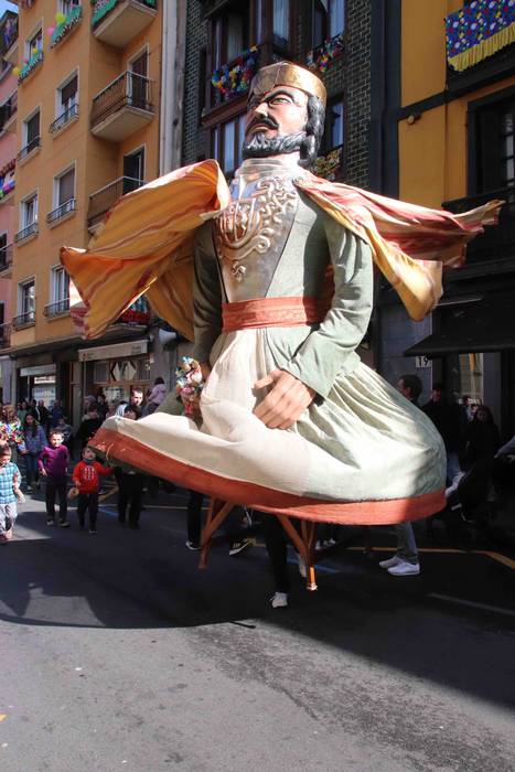 Erraldoi eta buruhandiak Zal 46 1582375963437