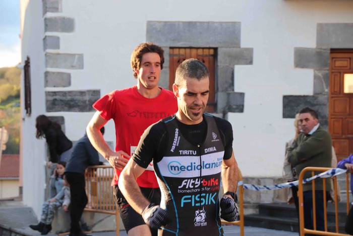 Alexander Ordeñana eta Zuriñ 105 1543079320711