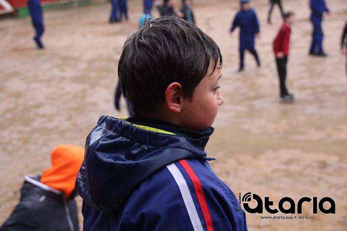 Eguraldi txarrak ez ditu ina 17 1518199157579