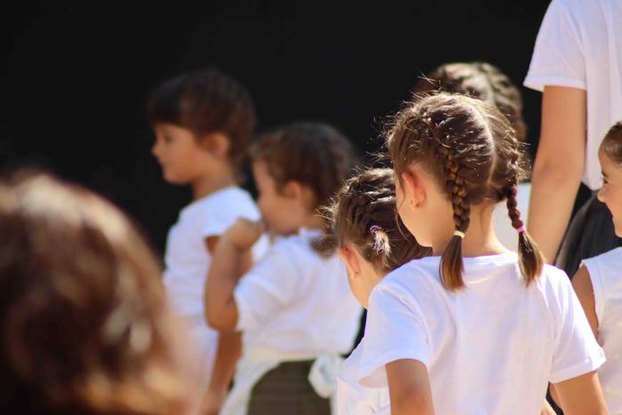 Dantzan igaro dute goiza Liz 55 1630841488766