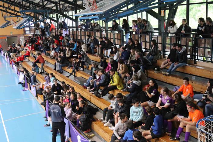 Emakumezkoen Oinarrizko Futs 3 1650806107838