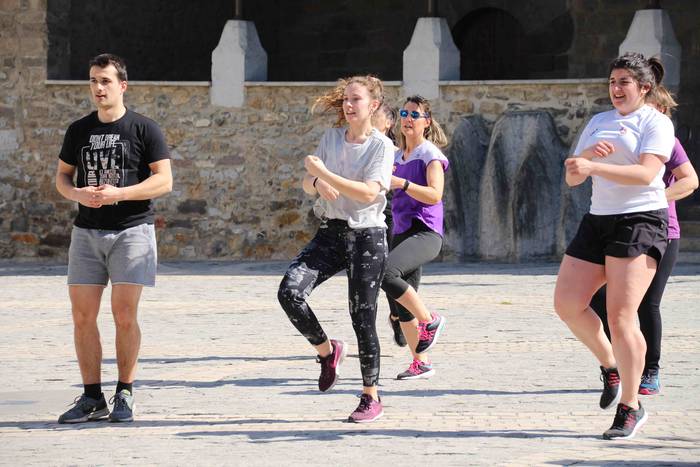 irura-gazte-asanblada-zunba- 33 1553343557254