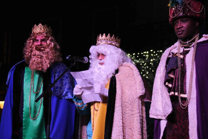 Errege magoen desfilea tolos 97 1546717673479