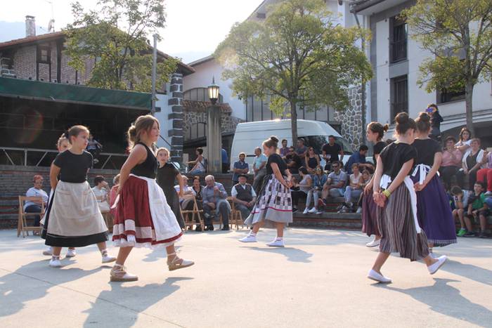 ALKIZAKO JAIAK 2017. DANTZA  35 1504889516261