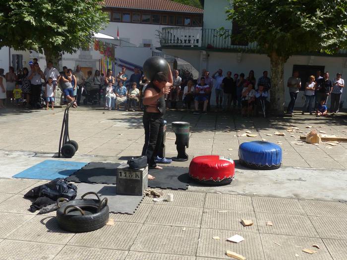 Kultura edo kirola, guztiak  126 1535470287228