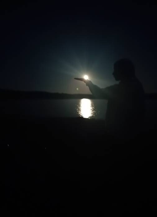 Gelditu nirekin ilargia