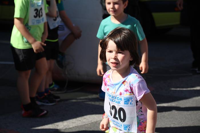 Haur, gazte eta heldu krosea 26 1491741946660