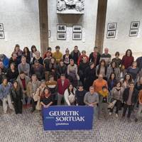 Erakusketa. 'Geuretik Sortuak'