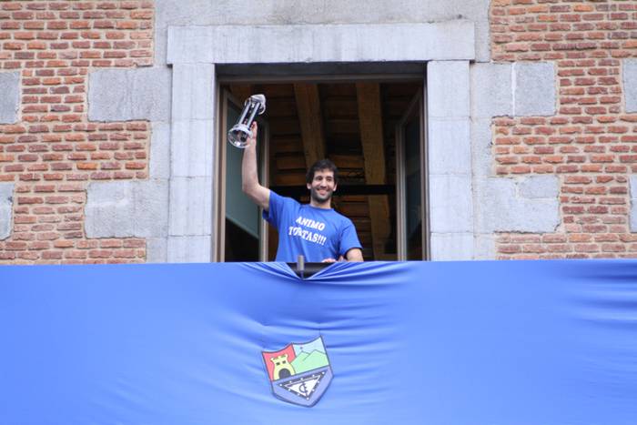 tolosa eskubaloia harrera udaletxean 2016 4 1464617654099