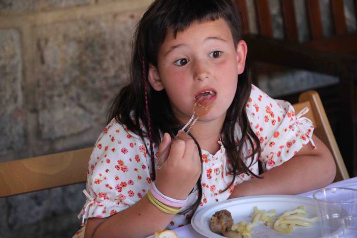 Tripa beteta, dantzan pasa d 31 1563205329498