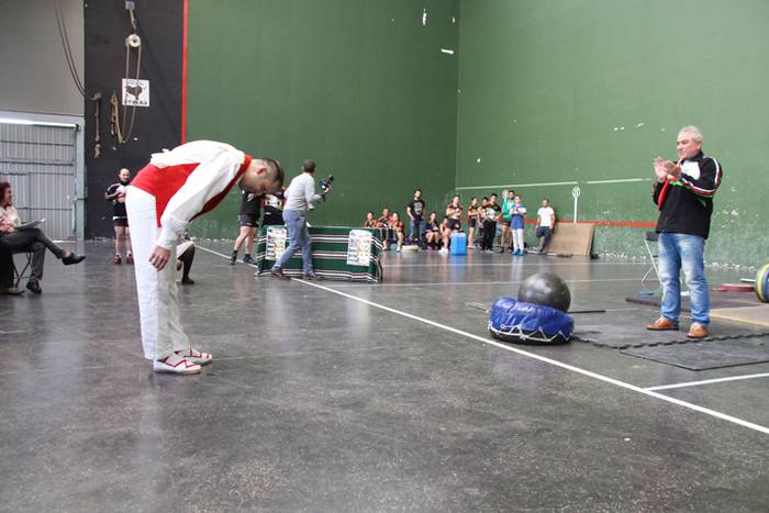 Eskerrik asko, Batis 65 1505571568575