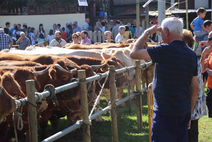 Jendetza elkartu du Asteasuk 38 1569763919141