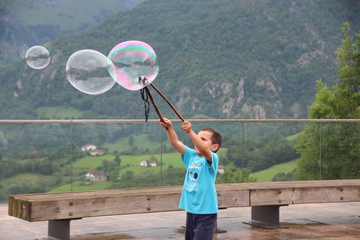 Abaltzisketarrak San Joan jaiei ekiteko prest