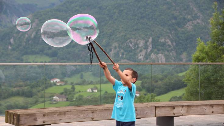 Abaltzisketarrak San Joan jaiei ekiteko prest