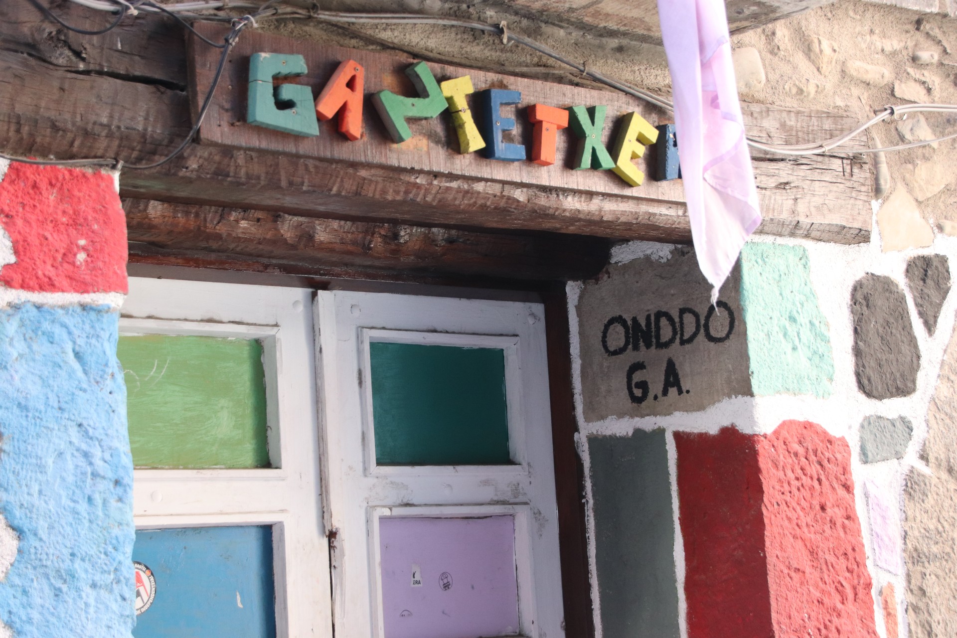 Santiotan gaztetxean izango diren emanaldiak aurkeztu dituzte