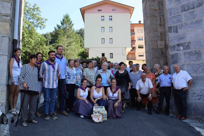 Meza nagusiaren osteko dantz 9 1661685519132