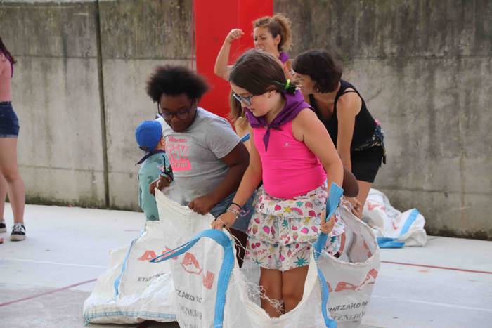 Jolasean igaro dute arratsal 50 1567097349719