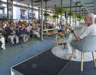 Ausardiak mugitzen du mundua