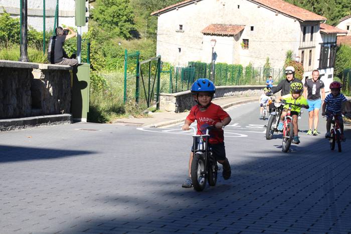 ALBIZTURKO ANDRAMARIAK 20212 26 1502558209195