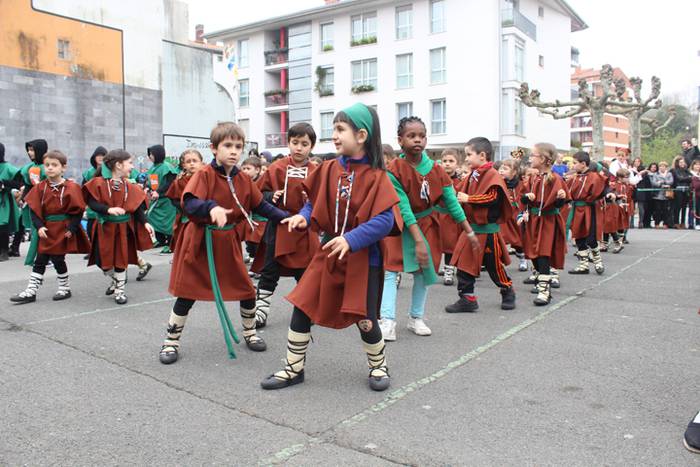 Villabona eskolak inauteriak 19 1487939369474