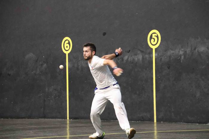 Zubizarretari jantzi dio txa 48 1568573511518