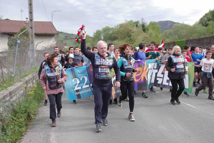 22. Korrika, furgonetatik, T 53 1649420188340