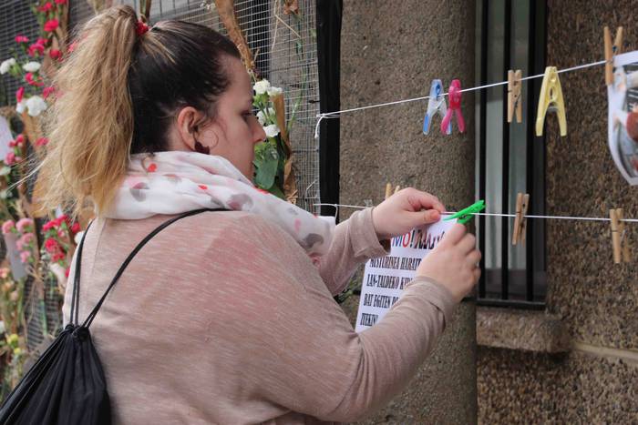 Esker hitzak, loreekin 25 1592050828396