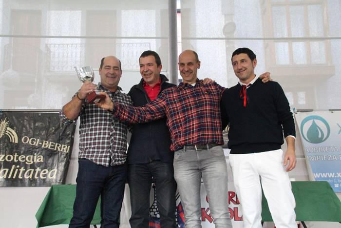 Babarrun platerkada onena, D 93 1511113241459