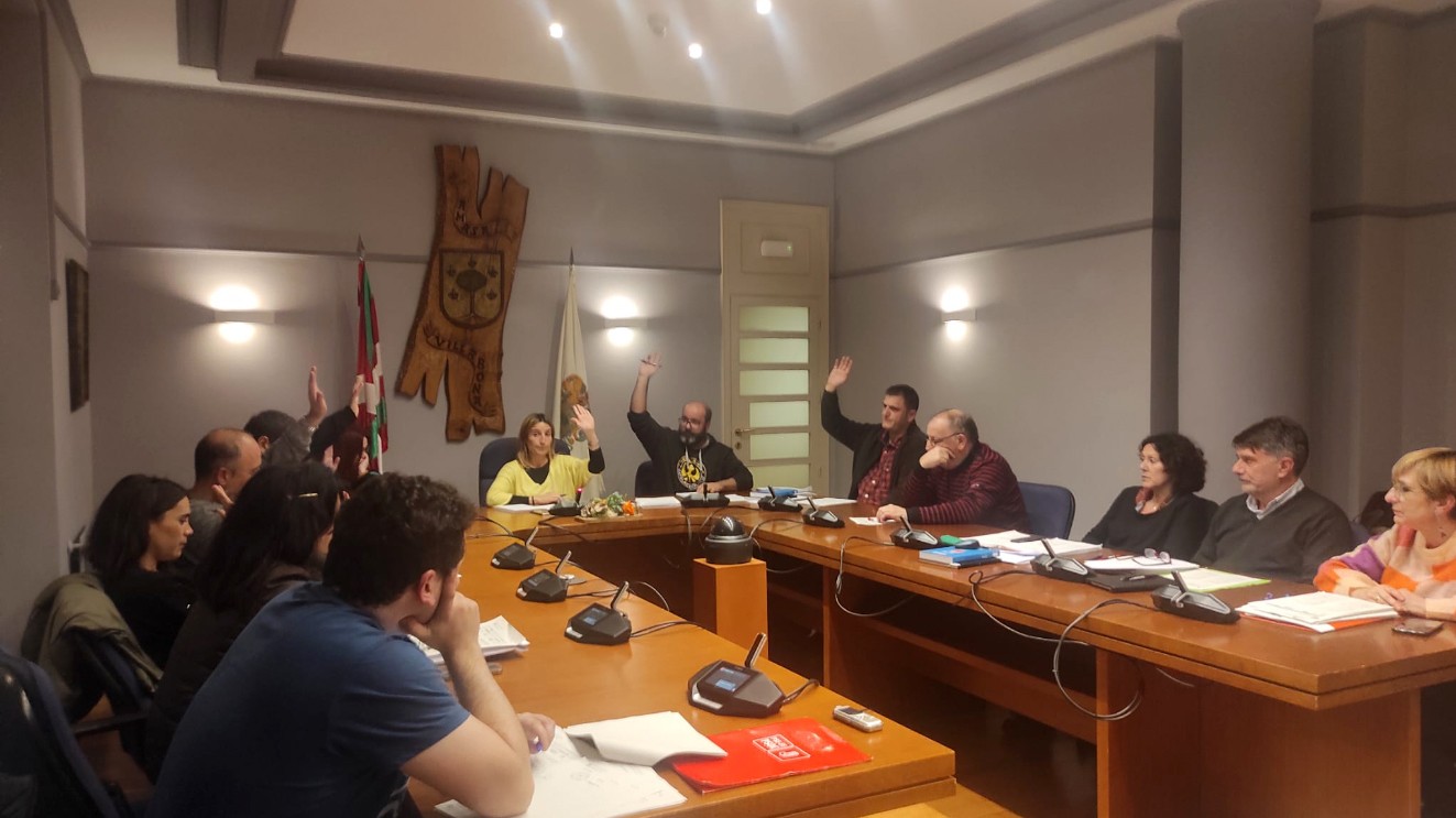 Inbertsio garrantzitsuak finantzatzeko kreditu aldaketa onartu du udalbatzak