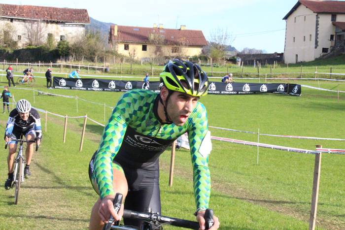 ASTEASUKO ZIKLO KROSA 2016 32 1481215123000