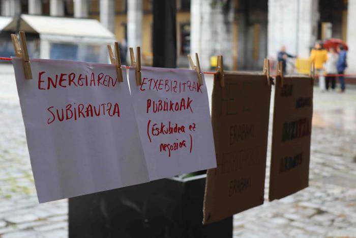 “Plazak aldarriz betetzeko”  12 1591530811927